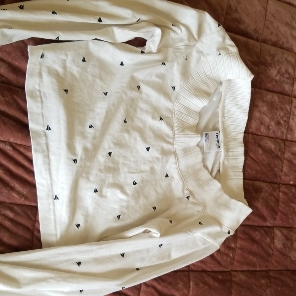 I am selling a reebok long